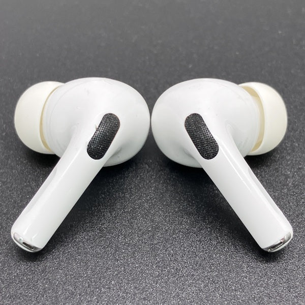 Apple 【中古】MagSafe充電ケース(USB-C)付きAirPods Pro(第2世代