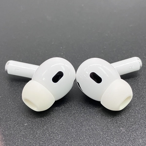 Apple AirPods Pro 2 充電ケース付き 中古品 USB-Cタイプ Apple 【中古】MagSafe充電ケース(USB-C)付きAirPods Pro(第2世代
