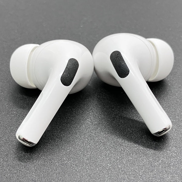 【中古】MagSafe充電ケース(USB-C)付きAirPods Pro(第2世代) MTJV3JA【秋葉原】
