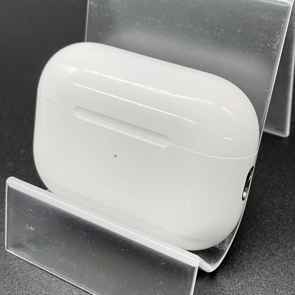 【中古】MagSafe充電ケース(USB-C)付きAirPods Pro(第2世代) MTJV3JA【秋葉原】