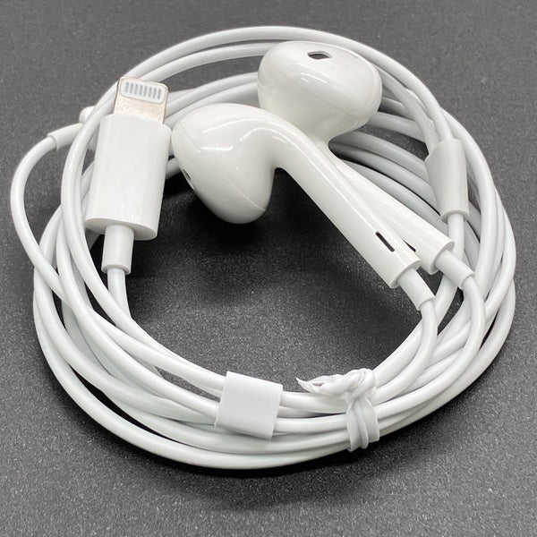 【中古】EarPods with Lightning Connector【秋葉原】