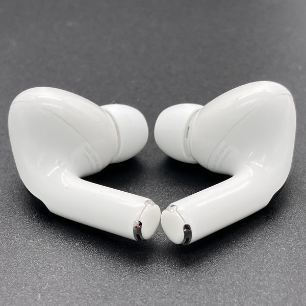 Apple 【中古】MagSafe充電ケース(USB-C)付きAirPods Pro(第2世代