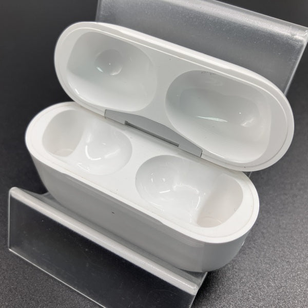 【中古】AirPods Pro (第2世代) 充電ケース (Lightning)【秋葉原】