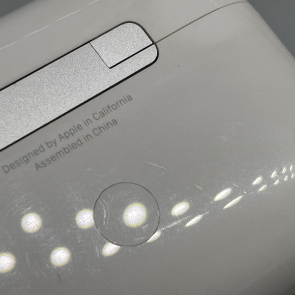 【中古】AirPods Pro (第2世代) 充電ケース (Lightning)【秋葉原】