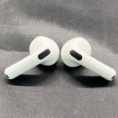 【中古】AirPods 4 MXP93J/A（アクティブノイズキャンセリング搭載）【秋葉原】