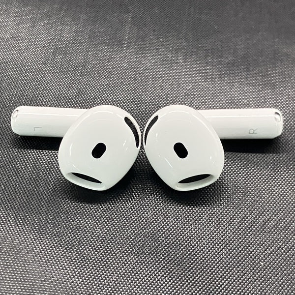 【中古】AirPods 4 MXP93J/A（アクティブノイズキャンセリング搭載）【秋葉原】