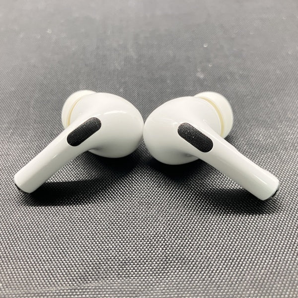 【中古】MagSafe充電ケース(USB-C)付きAirPods Pro(第2世代) MTJV3JA【秋葉原】