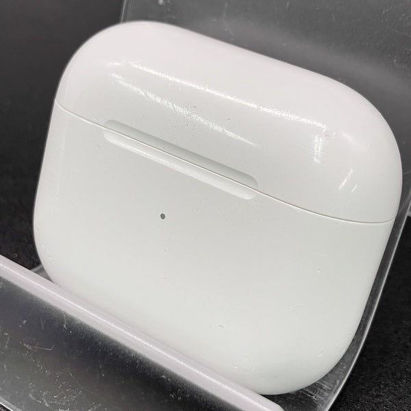【中古】AirPods 充電ケース (第3世代)【秋葉原】