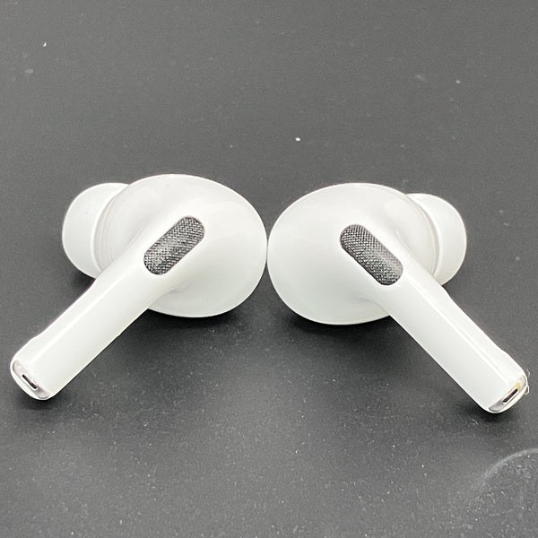 Apple 【中古】MagSafe充電ケース(USB-C)付きAirPods Pro(第2世代