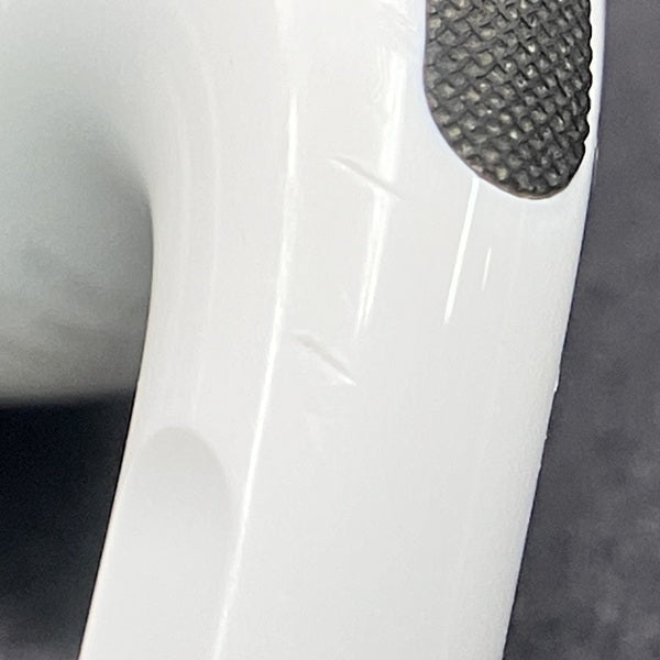 【中古】AirPods Pro MWP22J/A【秋葉原】