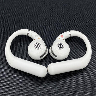 【中古】Soundcore AeroFit ホワイト 【A3872N21】【秋葉原】