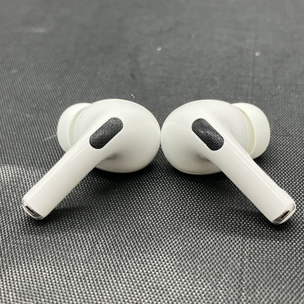 【中古】MagSafe充電ケース(USB-C)付きAirPods Pro(第2世代) MTJV3JA【秋葉原】
