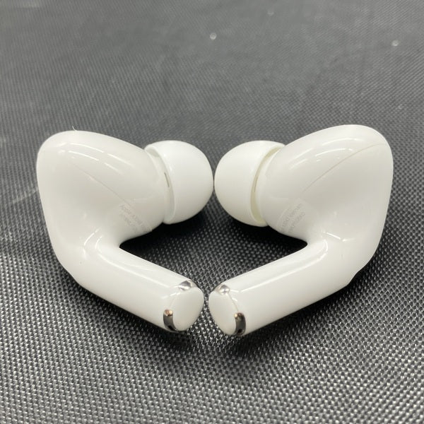 【中古】MagSafe充電ケース(USB-C)付きAirPods Pro(第2世代) MTJV3JA【秋葉原】