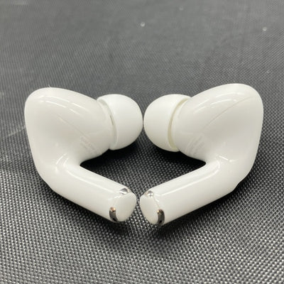 【中古】MagSafe充電ケース(USB-C)付きAirPods Pro(第2世代) MTJV3JA【秋葉原】