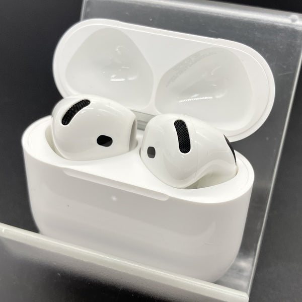 【中古】AirPods 4 MXP93J/A（アクティブノイズキャンセリング搭載）【日本橋】