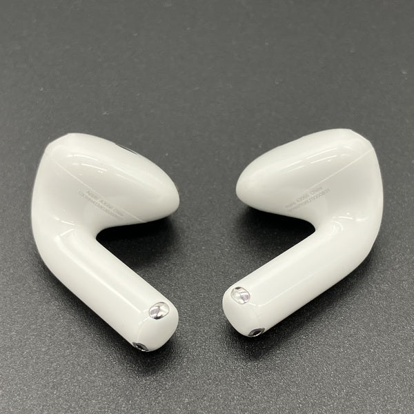 【中古】AirPods 4 MXP93J/A（アクティブノイズキャンセリング搭載）【日本橋】
