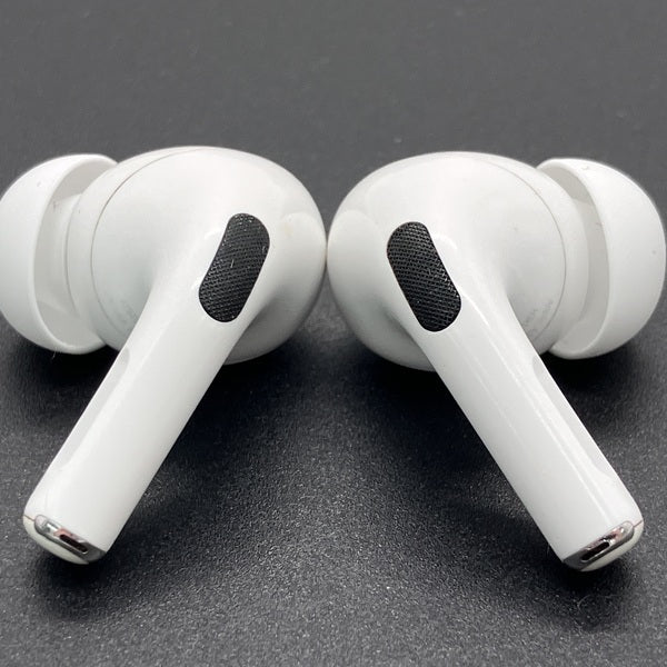 【中古】MagSafe充電ケース(USB-C)付きAirPods Pro(第2世代) MTJV3JA【日本橋】
