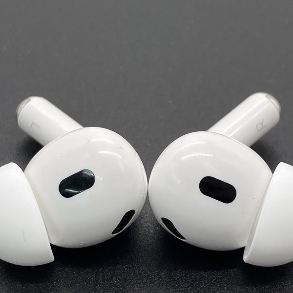 【中古】MagSafe充電ケース(USB-C)付きAirPods Pro(第2世代) MTJV3JA【日本橋】