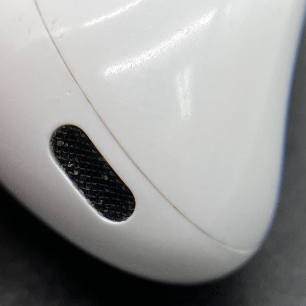 【中古】MagSafe充電ケース(USB-C)付きAirPods Pro(第2世代) MTJV3JA【日本橋】