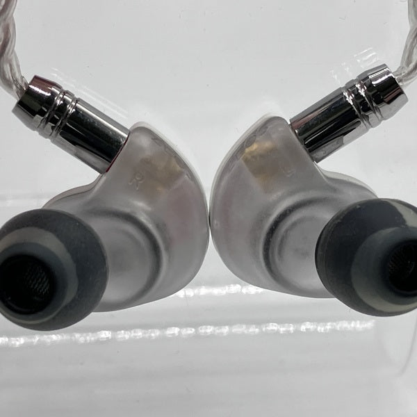 See audio 【中古】Rinko White 日本向け4.4mmバランスプラグ仕様