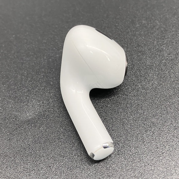Apple AirPods Pro2 Lightningタイプ　中古 Apple 【中古】AirPods Pro (第2世代) 充電ケース (Lightning)【秋葉原