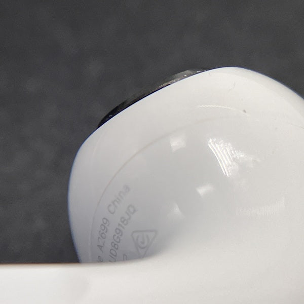 【訳あり/ジャンク】AirPods Pro 第2世代 Lightning 左異音 訳あり/ジャンク】AirPods Pro 第2世代 Lightning 左異音