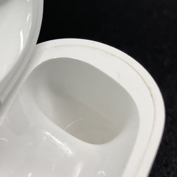 【中古】AirPods Pro (第2世代) 充電ケース (Lightning)【日本橋】