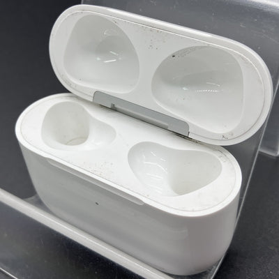 【中古】AirPods 充電ケース (第3世代)【秋葉原】