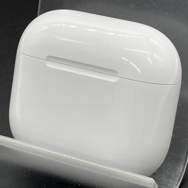 Apple 【中古】AirPods 4 （ANC）ワイヤレス充電ケース【秋葉原】 – e