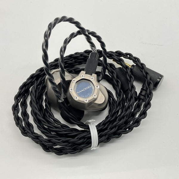 【中古】Typ821 【MDO-T821-TI】【秋葉原】