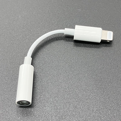 【中古】Lightning - 3.5 mmヘッドフォンジャックアダプタ【名古屋】