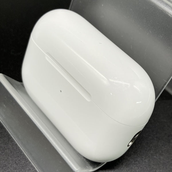 Apple 【中古】MagSafe充電ケース(USB-C)付きAirPods Pro(第2世代