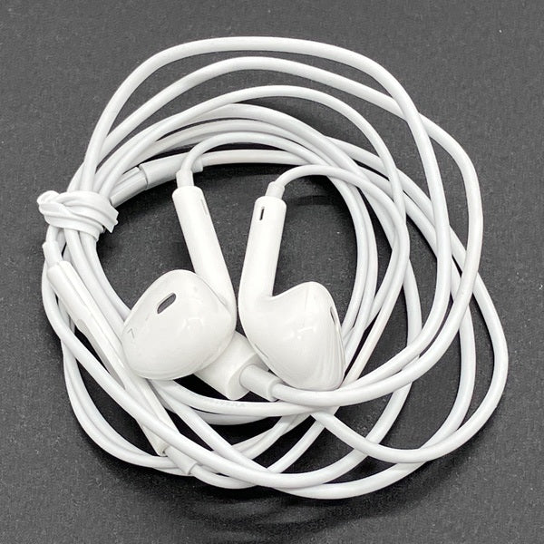 【中古】EarPods with Lightning Connector【秋葉原】