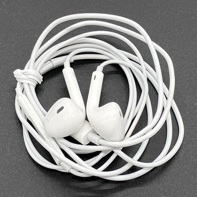 【中古】EarPods with Lightning Connector【秋葉原】