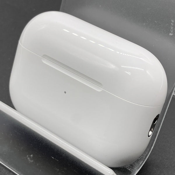 Apple 【中古】MagSafe充電ケース(USB-C)付きAirPods Pro(第2世代
