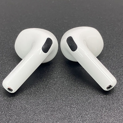 【中古】AirPods 4 MXP93J/A（アクティブノイズキャンセリング搭載）【秋葉原】