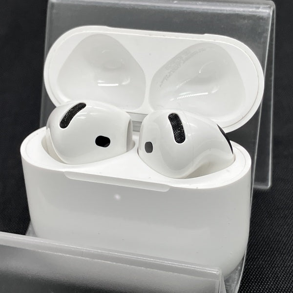 【中古】AirPods 4 MXP93J/A（アクティブノイズキャンセリング搭載）【秋葉原】