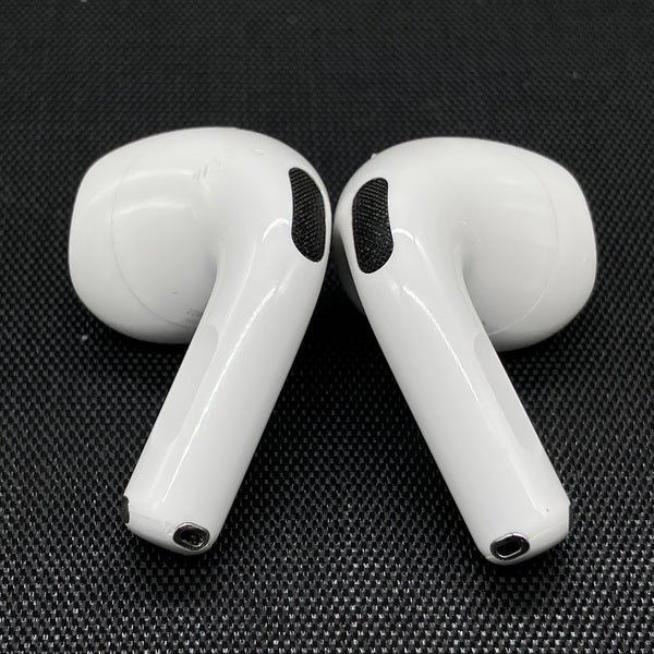 【中古】AirPods 4 MXP93J/A（アクティブノイズキャンセリング搭載）【秋葉原】