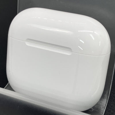 【中古】AirPods 4 MXP63J/A【秋葉原】