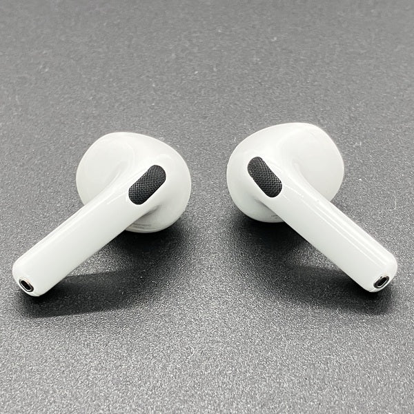 【中古】AirPods 4 MXP93J/A（アクティブノイズキャンセリング搭載）【秋葉原】