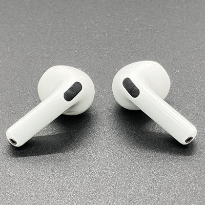【中古】AirPods 4 MXP93J/A（アクティブノイズキャンセリング搭載）【秋葉原】