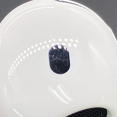 【中古】AirPods 4 MXP93J/A（アクティブノイズキャンセリング搭載）【秋葉原】