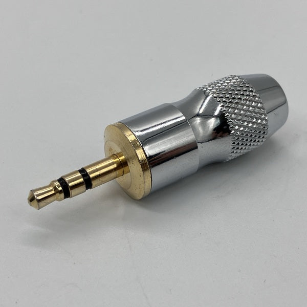 【中古】Female 2.5mm to 3.5mm Adapter Plug【秋葉原】