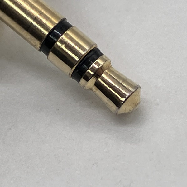 【中古】Female 2.5mm to 3.5mm Adapter Plug【秋葉原】