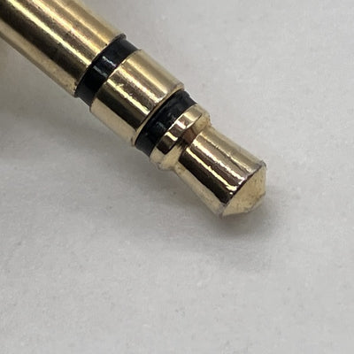 【中古】Female 2.5mm to 3.5mm Adapter Plug【秋葉原】