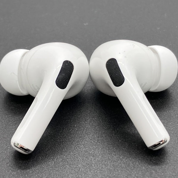 【中古】MagSafe充電ケース(USB-C)付きAirPods Pro(第2世代) MTJV3JA【日本橋】