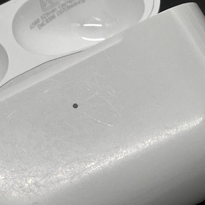 【中古】MagSafe充電ケース(USB-C)付きAirPods Pro(第2世代) MTJV3JA【秋葉原】