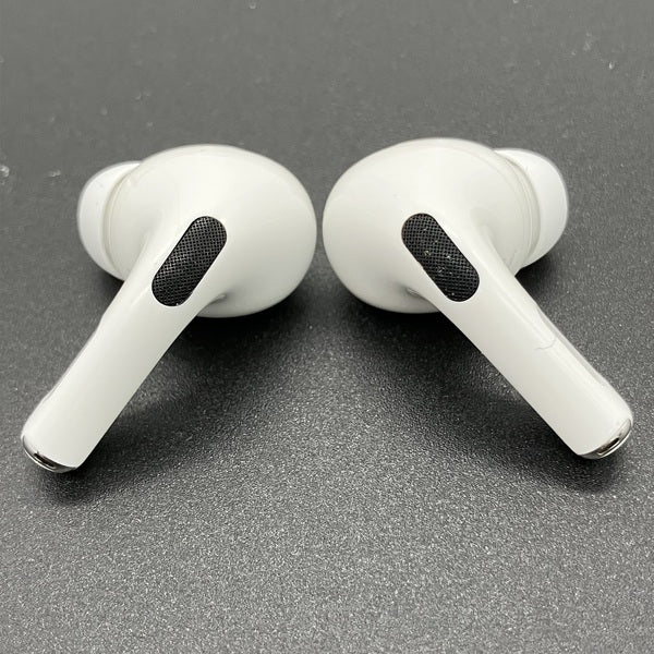 【中古】MagSafe充電ケース(USB-C)付きAirPods Pro(第2世代) MTJV3JA【秋葉原】
