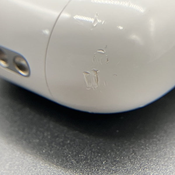 【中古】MagSafe充電ケース(USB-C)付きAirPods Pro(第2世代) MTJV3JA【秋葉原】