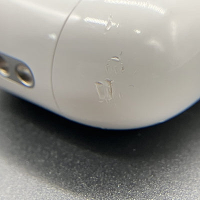 【中古】MagSafe充電ケース(USB-C)付きAirPods Pro(第2世代) MTJV3JA【秋葉原】